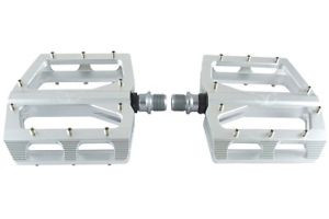 All kinds of faous brand Bearings and block eXotic M7D Thin Flat CNC Pedals in Chrome/Silver, Twin Sealed Bearings, Pins